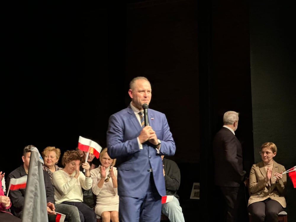 Tłumy na spotkaniu z Karolem Nawrockim w Głogowie. Na widowni zabrakło miejsc - fot. materiał prasowy