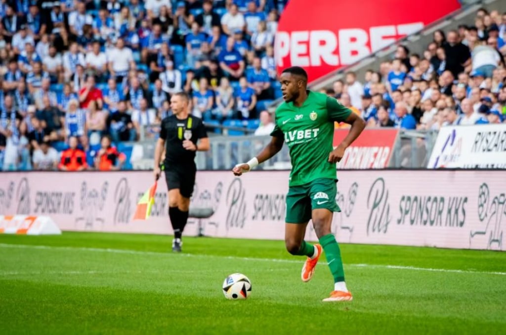 Junior Eyamba odchodzi z piłkarskiego Śląska Wrocław - Junior Eyamba w tym sezonie w pierwszym zespole Śląska rozegrał niespełna 80 minut - fot. slaskwroclaw.pl/Adriana Ficek