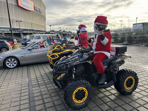 Moto Mikołaje przejechali przez Wrocław, by wspierać potrzebujących z domów dziecka!  - 3