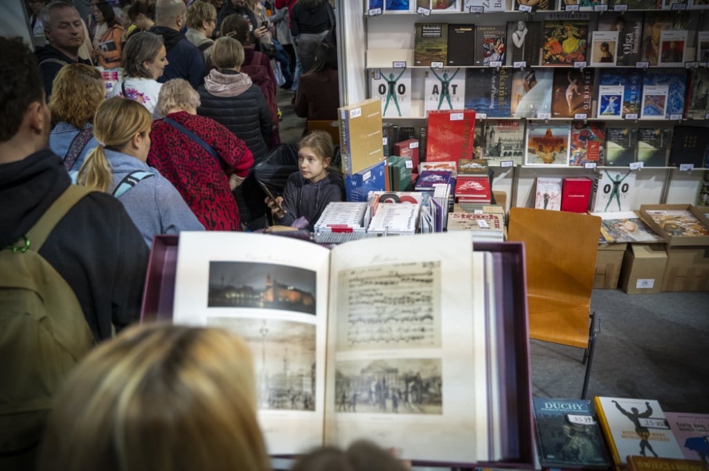 Literatura #43/2024: 32. Wrocławskie Targi Dobrych Książek - fot.R. Bugajski/ T. Zaborski