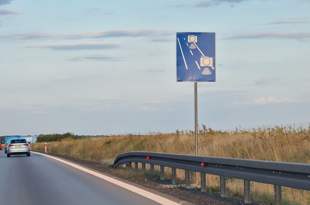 Odcinkowy pomiar prędkości rusza na ważnej wrocławskiej trasie. Kiedy zostanie uruchomiony? - Odcinkowy pomiar prędkości zostanie uruchomiony na alei Sobieskiego we Wrocławiu. Fot. RW