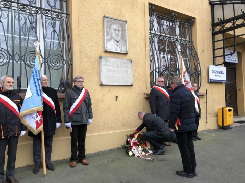 Pod siedzibą DOZAMEL-u odbyły się obchody 43. rocznicy wprowadzenia stanu wojennego - 1