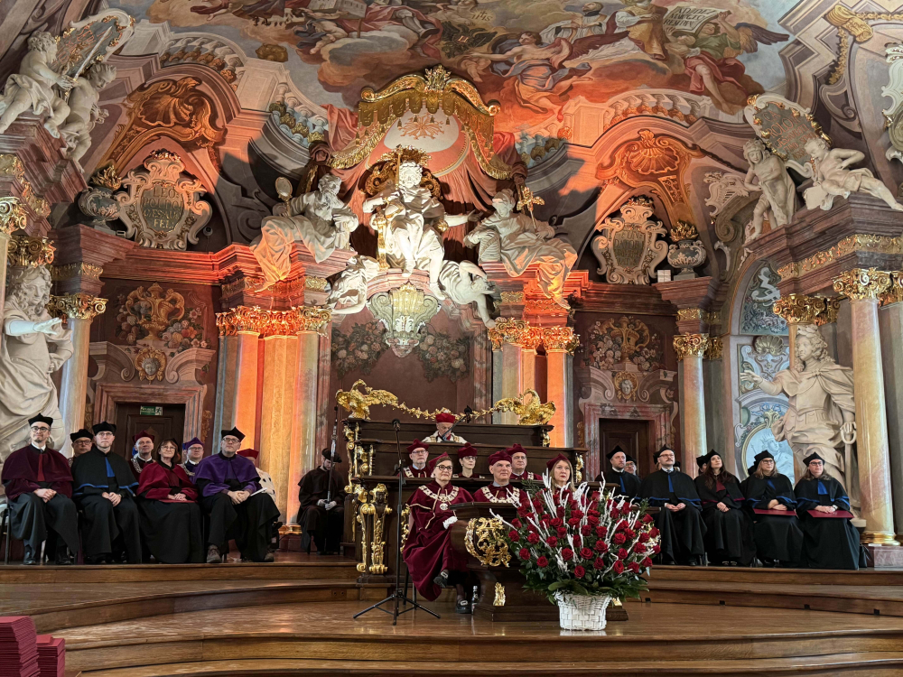 Uniwersytet Medyczny przyznał nagrody m.in za wybitne osiągnięcia medyczne oraz pomoc potrzebującym - Podczas święta Uniwersytetu Medycznego we Wrocławiu wręczono nagrody im. prof. Wiktora Brossa za wybitne osiągnięcia medyczne. Fot: Elżbieta Osowicz