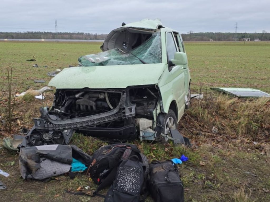 Wypadek w Komorowie. Mikołaj i Karol zginęli w drodze szkoły. Uczniowie i nauczyciele w żałobie - Śmiertelny wypadek w Komorowie pod Sycowem, fot. KPP Oleśnica