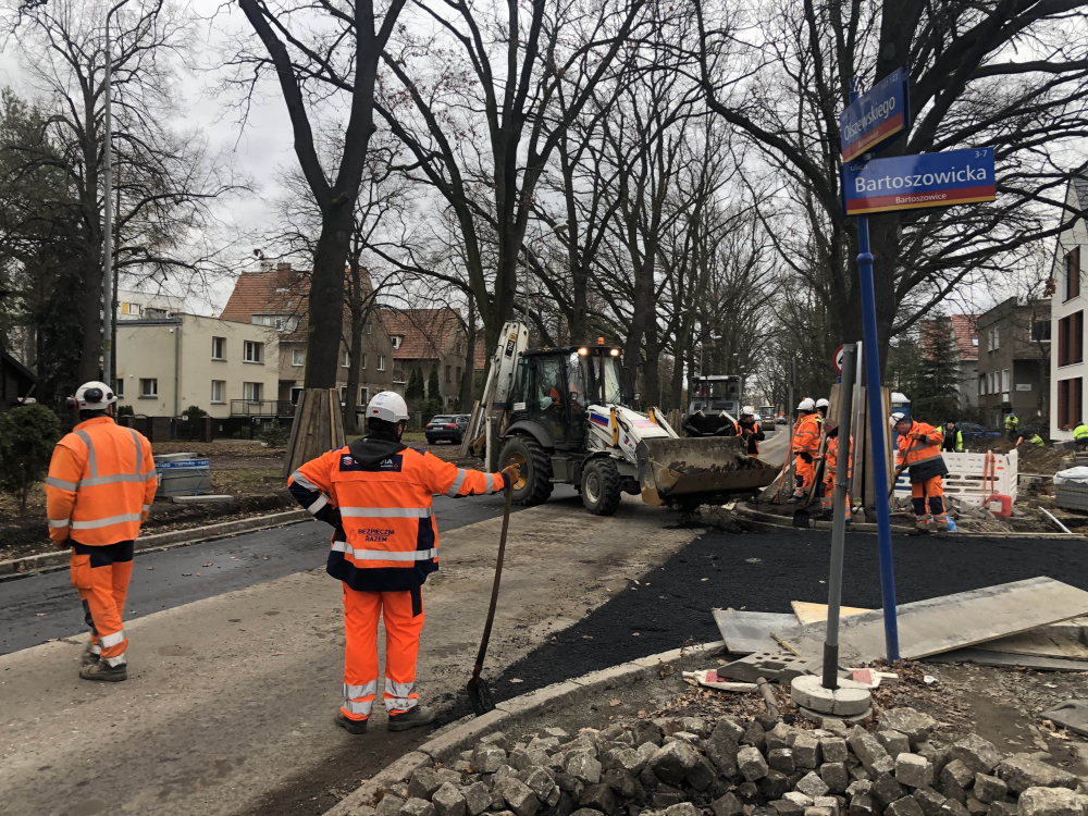 Remont ulicy Olszewskiego na finiszu. Kiedy przywrócą ruch dwukierunkowy? - Remont ulicy Olszewskiego we Wrocławiu dobiega końca. Fot. Magdalena Pasiewicz