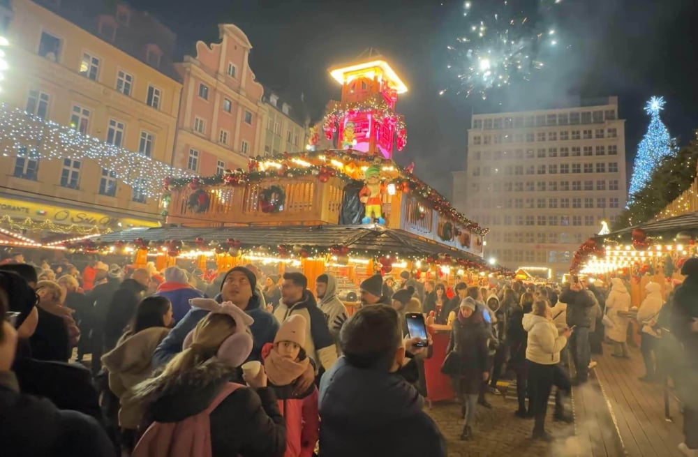 Tłumy na rynku, pijani kierowcy na ulicach. Jak wyglądał Sylwester i Nowy Rok we Wrocławiu? - Jak wyglądała Sylwestrowa noc oraz Noworoczny dzień we Wrocławiu? Fot: Czytelnik