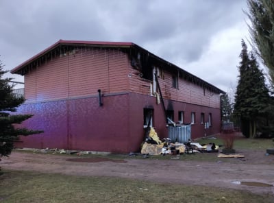 Pożar budynku mieszkalnego pod Miliczem. Rodzice z dwójką dzieci poszkodowani