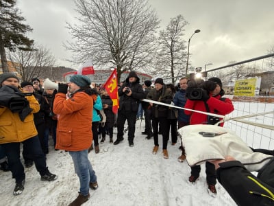 Stronie Śląskie: Otwarli most którego... nie ma. Tymczasowa przeprawa miała być oddana w grudniu