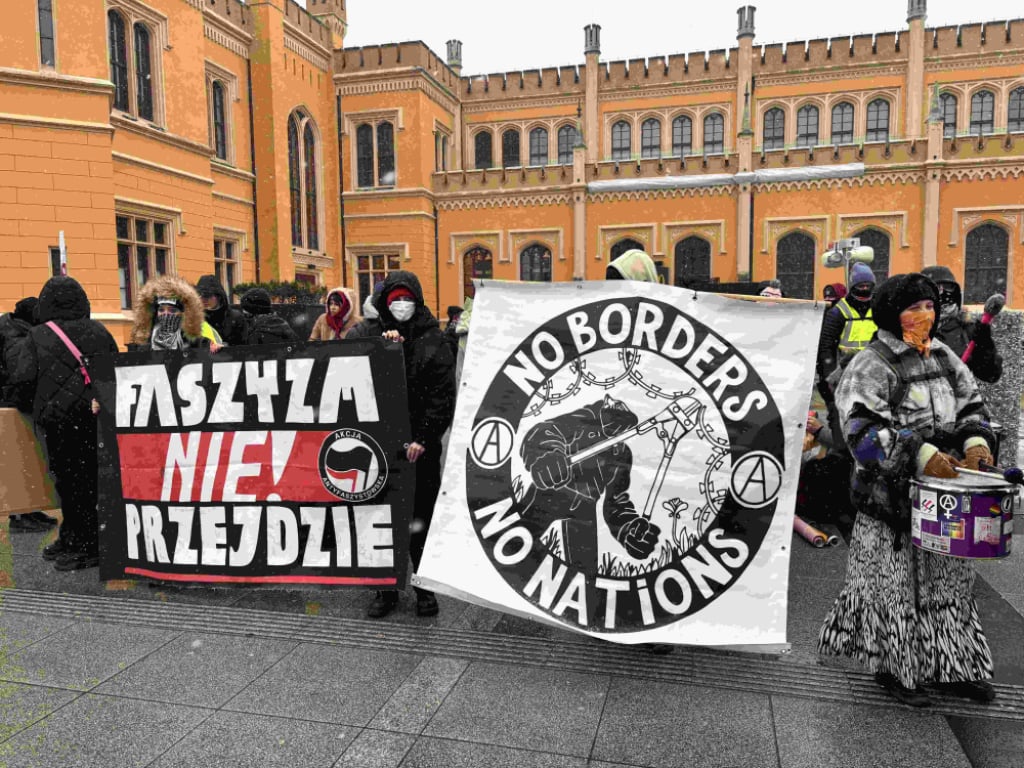 Przez Wrocław przeszedł marsz sprzeciwu wobec rządowej polityki na granicy. Była też kontrmanifestacja - Przez Wrocław przeszły marsz przeciw rządowej polityce na granicy z Białorusią oraz kontrmanifestacja. Fot. Joanna Jaros