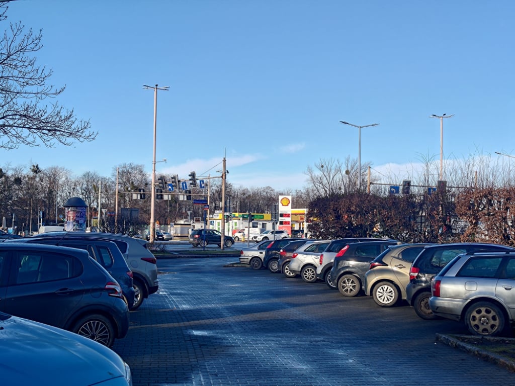 Parkingi Park&Ride coraz popularniejsze. W planach są kolejne takie miejsca - Parkingi typu Park&Ride są coraz popularniejsze. Fot. Miłosz Stępień