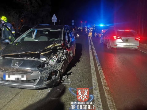 Poważny wypadek w Groblicach! Doszło tam do wypadku czterech samochodów osobowych [ZDJĘCIA] - 7