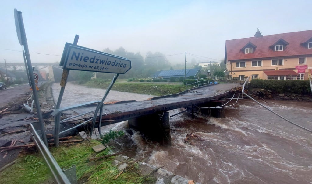 Wojsko zbuduje most w gminie Walim. To jednak kropla w morzu potrzeb. Straty są szacowane na 34 mln zł - Tak wyglądała infrastruktura drogowa w gminie Walim. Fot: Gmina Walim/ Użyczone