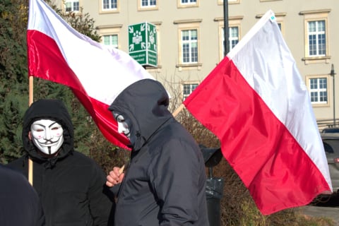 "Świętej pamięci polskie rolnictwo". Rolnicy zebrali się przed urzędem wojewódzkim - 4