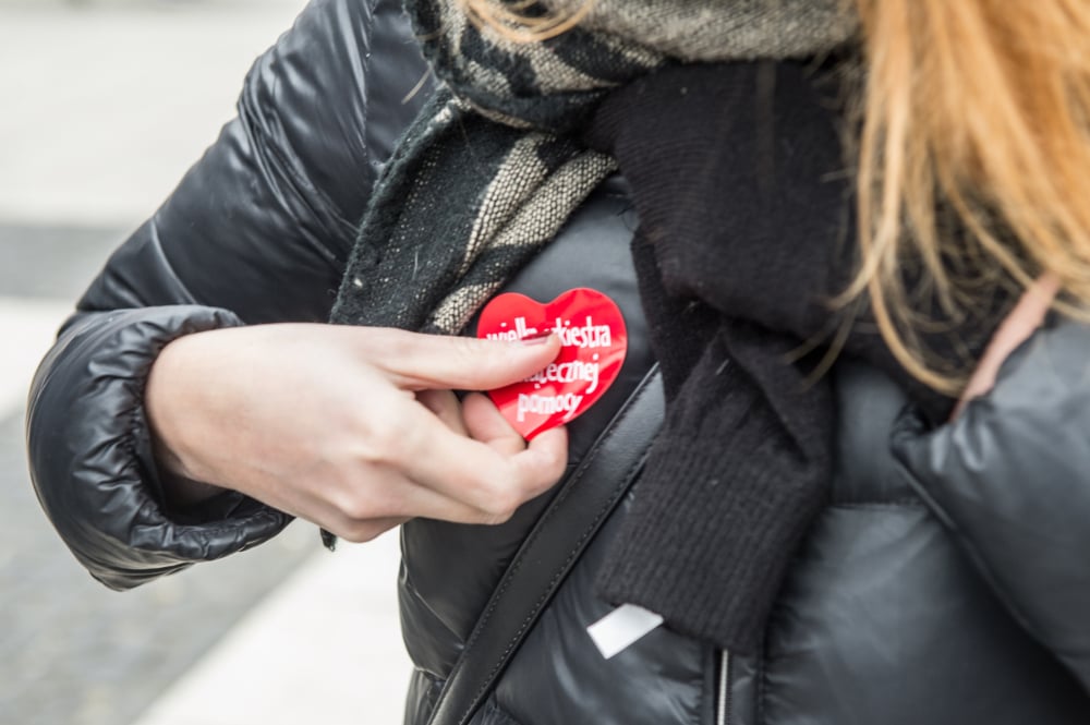 "Każda złotówka może pomóc". Legnica również gra z WOŚP! Kilkuset wolontariuszy kwestuje na ulicach - Wolontariusze kwestują również na ulicach Legnicy! Fot: Radio Wrocław