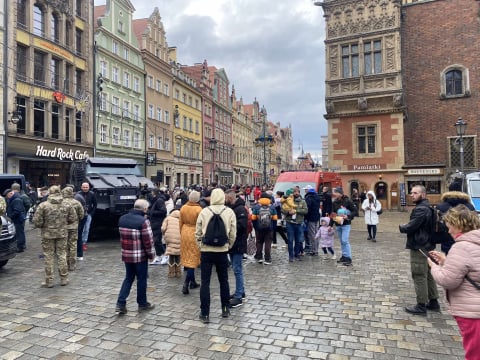 Wrocław gra z WOŚP! Koncerty, licytacje, wystawy. Na wrocławskim rynku czeka dużo atrakcji - 7