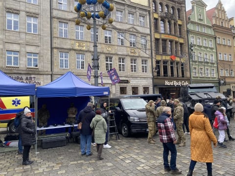 Wrocław gra z WOŚP! Koncerty, licytacje, wystawy. Na wrocławskim rynku czeka dużo atrakcji - 2