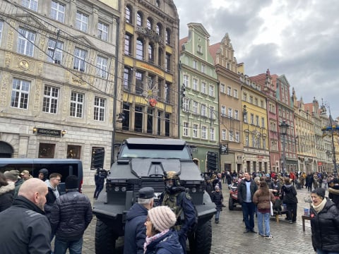 Wrocław gra z WOŚP! Koncerty, licytacje, wystawy. Na wrocławskim rynku czeka dużo atrakcji - 6