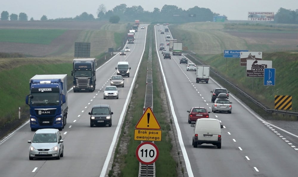 Zmiana decyzji w sprawie rozbudowy autostrady A4! Trasa zostanie poprowadzona nowym śladem - Autostrada A4 zostanie poprowadzona nowym śladem. Jeszcze rok temu brane pod uwagę było poszerzenie trasy o jeden pas. Fot: Radio Wrocław