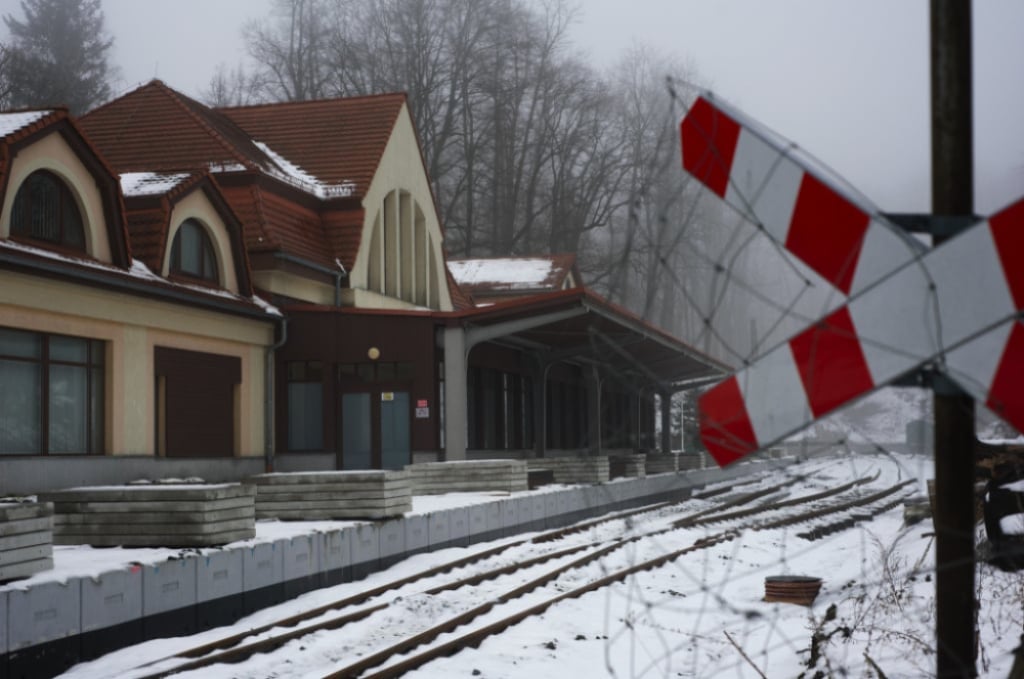 Nie tylko kolej w Karpaczu. Powstanie też druga linia miejskich busów - Kolej wróci do Karpacza w czerwcu. Fot. Maciej Ryłkiewicz