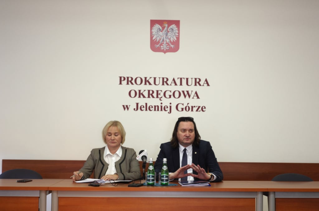 Jelenia Góra: Przerwano wały, by zalać ulice zamiast ośrodka? Są pierwsze ustalenia prokuratury - W opinii biegłego nie został przerwany wał przeciwpowodziowy w Jeleniej Górze. Fot. Maciej Ryłkiewicz