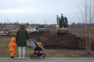 Ruszył drugi etap prac przy skwerze Hansa Scharouna na Nowych Żernikach. Kiedy finalizacja inwestycji?