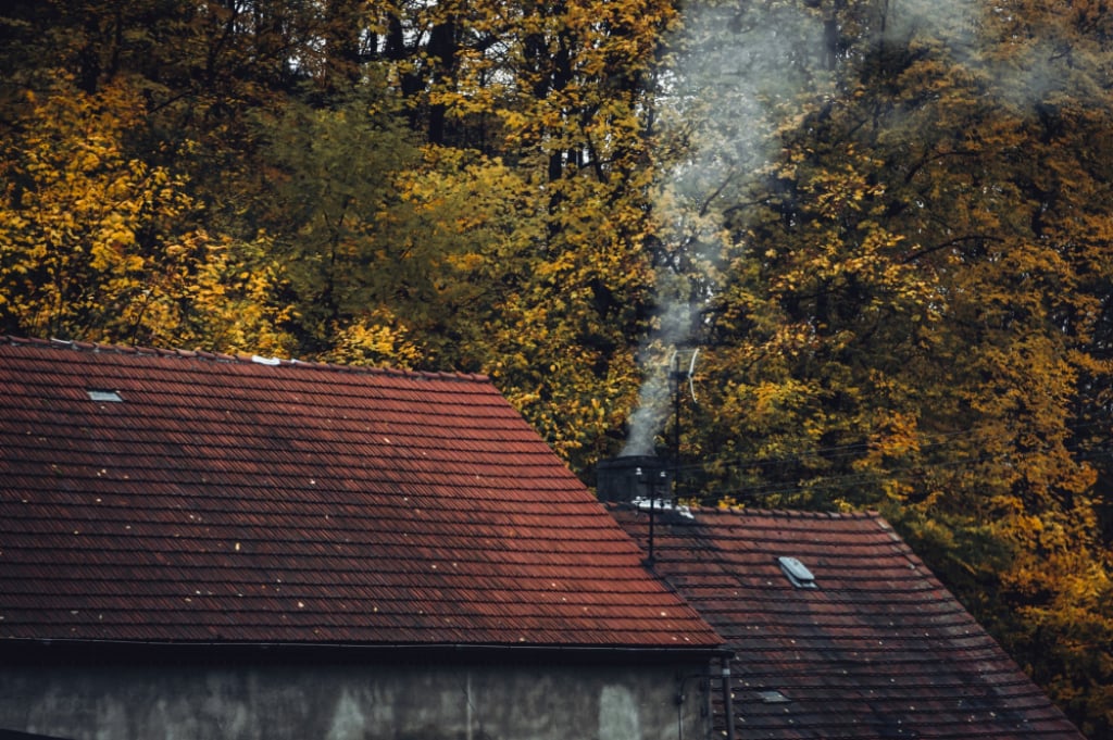 Zapowiadają smog w Jeleniej Górze. Do wymiany w mieście jest jeszcze 800 kopciuchów - W Jeleniej Górze zapowiadany jest smog. Zdjęcie ilustracyjne. Fot. Patrycja Dzwonkowska