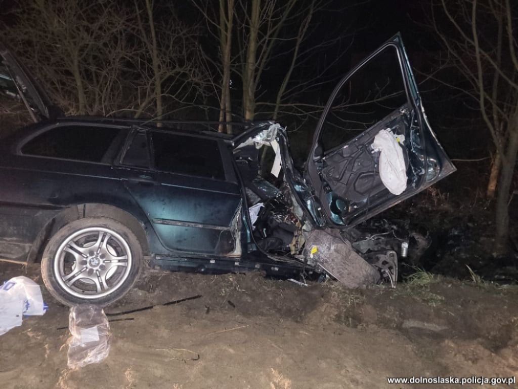 Kierował pojazdem pod wpływem alkoholu. Z jego samochodu zostało niewiele - 31-latek kierował pojazdem pod wpływem alkoholu. Fot. dolnoslaska.policja.gov.pl