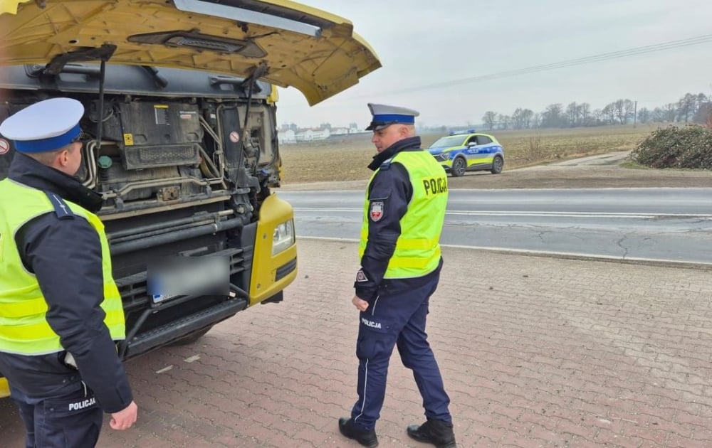 Masowe kontrole pojazdów na Dolnym Śląsku. Ile policja zatrzymało dowodów? - fot. dolnoslaska.policja.gov.pl/ Dolnośląska policja skontrolowała niemal 1500 pojazdów