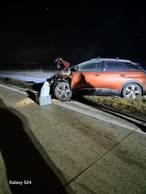 A4 w kierunku Wrocławia zablokowana. Wypadek na autostradzie, jedna osoba ranna - 3