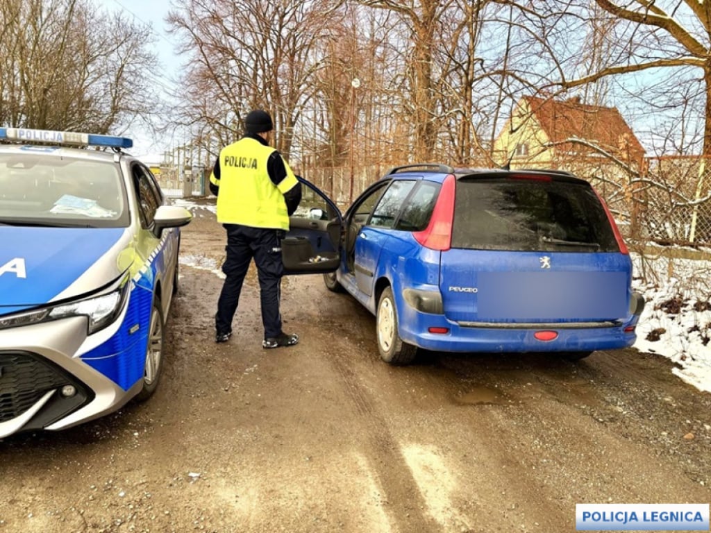 Legnica: Prowadziła samochód pod wpływem narkotyków. Jechały z nią dzieci! - Kobieta prowadziła samochód pod wpływem narkotyków, fot. KPP Legnica