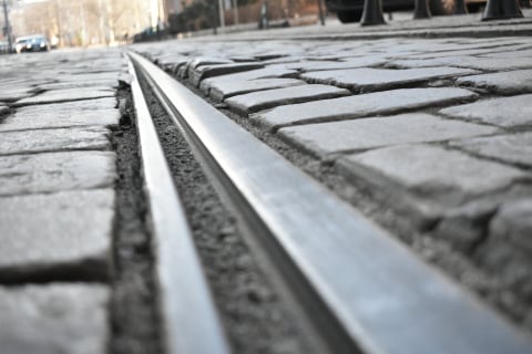 Beton "udaje" kostkę brukową na Szczytnickiej. To nie jedyne takie miejsce we Wrocławiu - 2