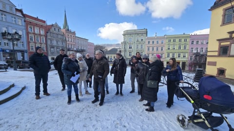 Spór o strefę parkowania w Nowej Rudzie. Mieszkańcy muszą płacić pełną stawkę - 3