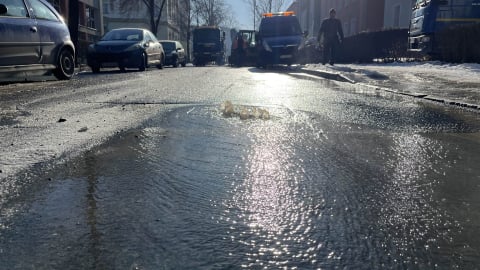 Duże mrozy przyczyną awarii wodociągów w Jeleniej Górze! Do kiedy potrwają utrudnienia? - 2