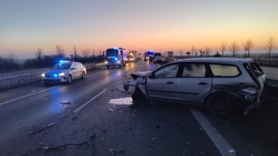 Zderzenie sześciu samochodów osobowych na S8 w kierunku Wrocławia! Poszkodowane w wypadku było dziecko