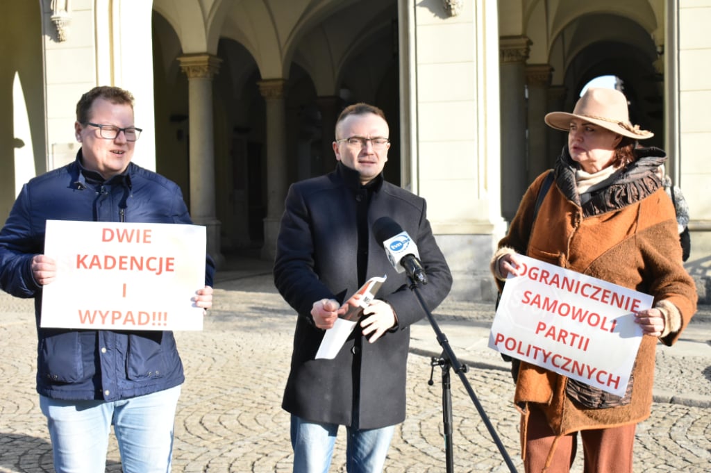 Marek Woch o słowach Adriana Zandberga: Skandaliczne wystąpienie - Marek Woch na konferencji prasowej we Wrocławiu. Fot. Mirosława Kuczkowska