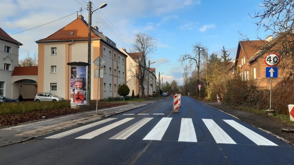 Remont ulicy Mościckiego na Brochowie. Oprócz drogi naprawią chodnik - Ulica Mościckiego po pierwszym etapie remontu. Teraz czas na drugi. Fot. mat. prasowe