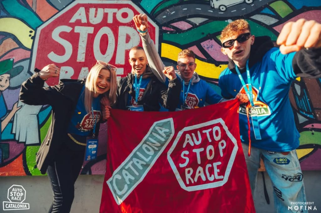 Przejadą tysiące kilometrów, cel podróży poznają dobę przed wyjazdem. Auto Stop Race wystartuje 26 kwietnia - Organizatorzy Auto Stop Race zachęcają wszystkich do wzięcia udziału w tym wydarzeniu. Fot: Organizator