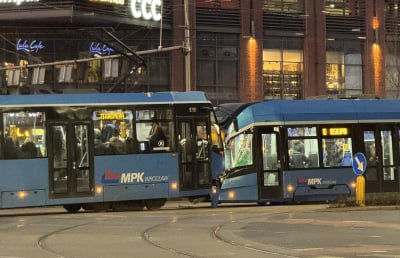 Zderzenie dwóch tramwajów na placu Dominikańskim we Wrocławiu. 7 osób rannych [ZDJĘCIA] - 1