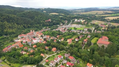 Nocna akcja GOPR w Bardzie. Ziemia osunęła się pod turystami