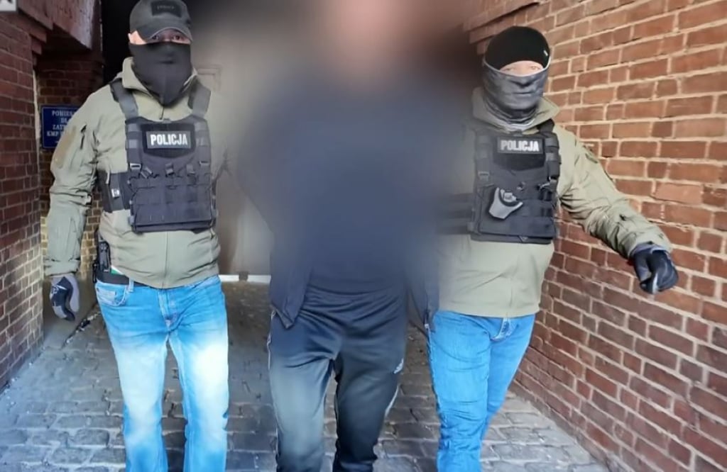 Tak wyglądało zatrzymanie Dawida Z. Kierowca z Głogowa ukrywał się w Polsce [WIDEO] - Zatrzymanie Dawida Z. Fot. dolnoslaska.policja.gov.pl