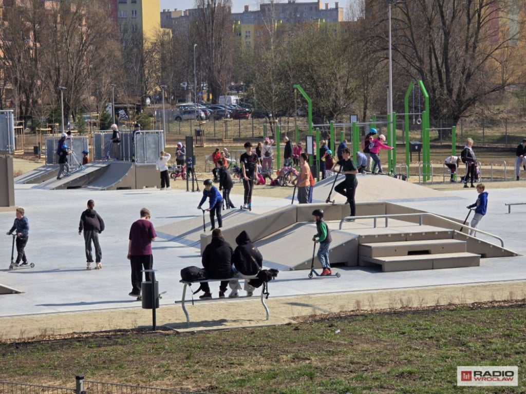 Sport i zieleń na Podzamczu. Otwarto nowy skatepark - Nowy skatepark i park zieleni otwarte w Wałbrzychu. Bartosz Szarafin