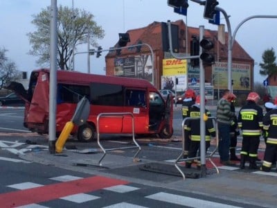 Poważny wypadek w Wałbrzychu, 9 osób rannych