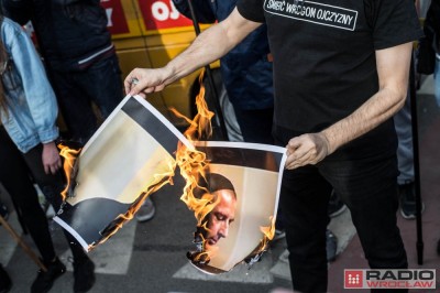 Spalili zdjęcie prezydenta Wrocławia - sprawa trafi do prokuratury?