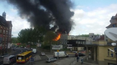 Pożar opuszczonej fabryki Porcelany Wałbrzych (ZDJĘCIA, FILM)