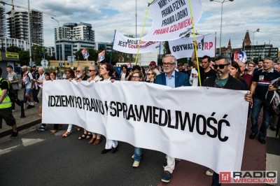 Około 200 osób wzięło udział w marszu milczenia we Wrocławiu