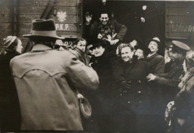 "Rozkaz: Teatr!" - reportaż o pierwszej po wojnie scenie aktorskiej na Dolnym Śląsku [ARCHIWALNE ZDJĘCIA]